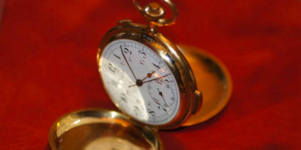lever pocket watch bold time